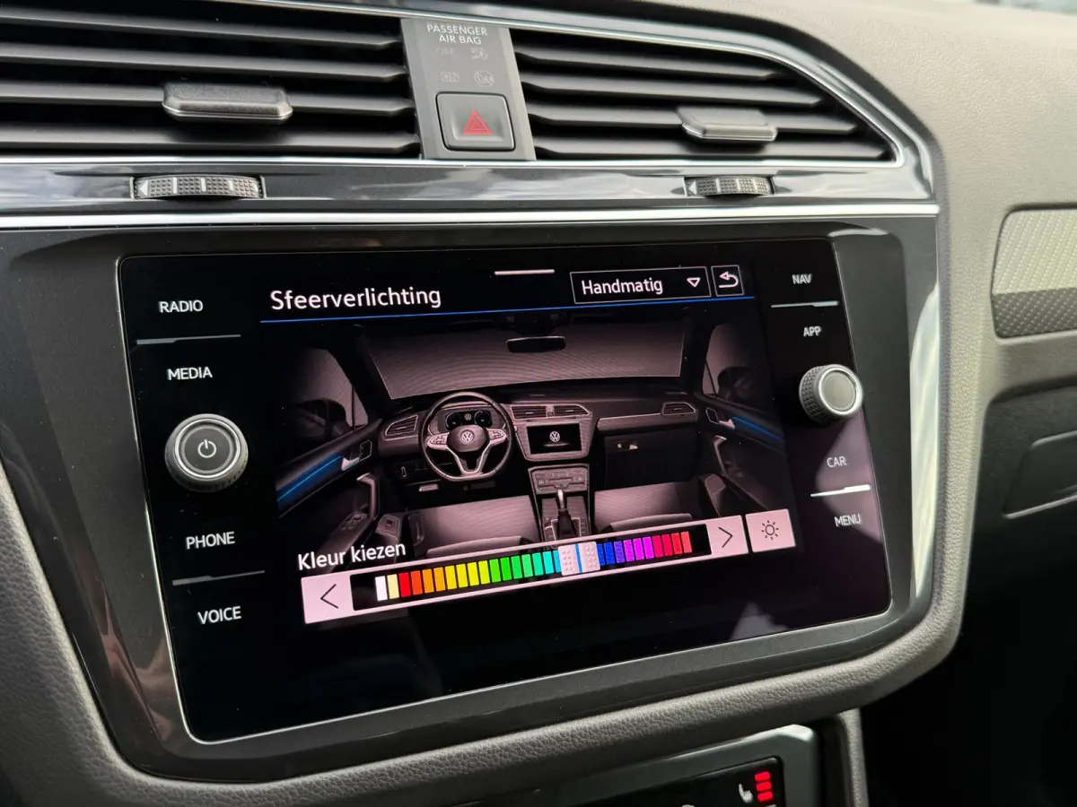 1.4 TSI eHybrid R-Line Business+ | SOH 97% | 245PK | Dynamische knipperlichten