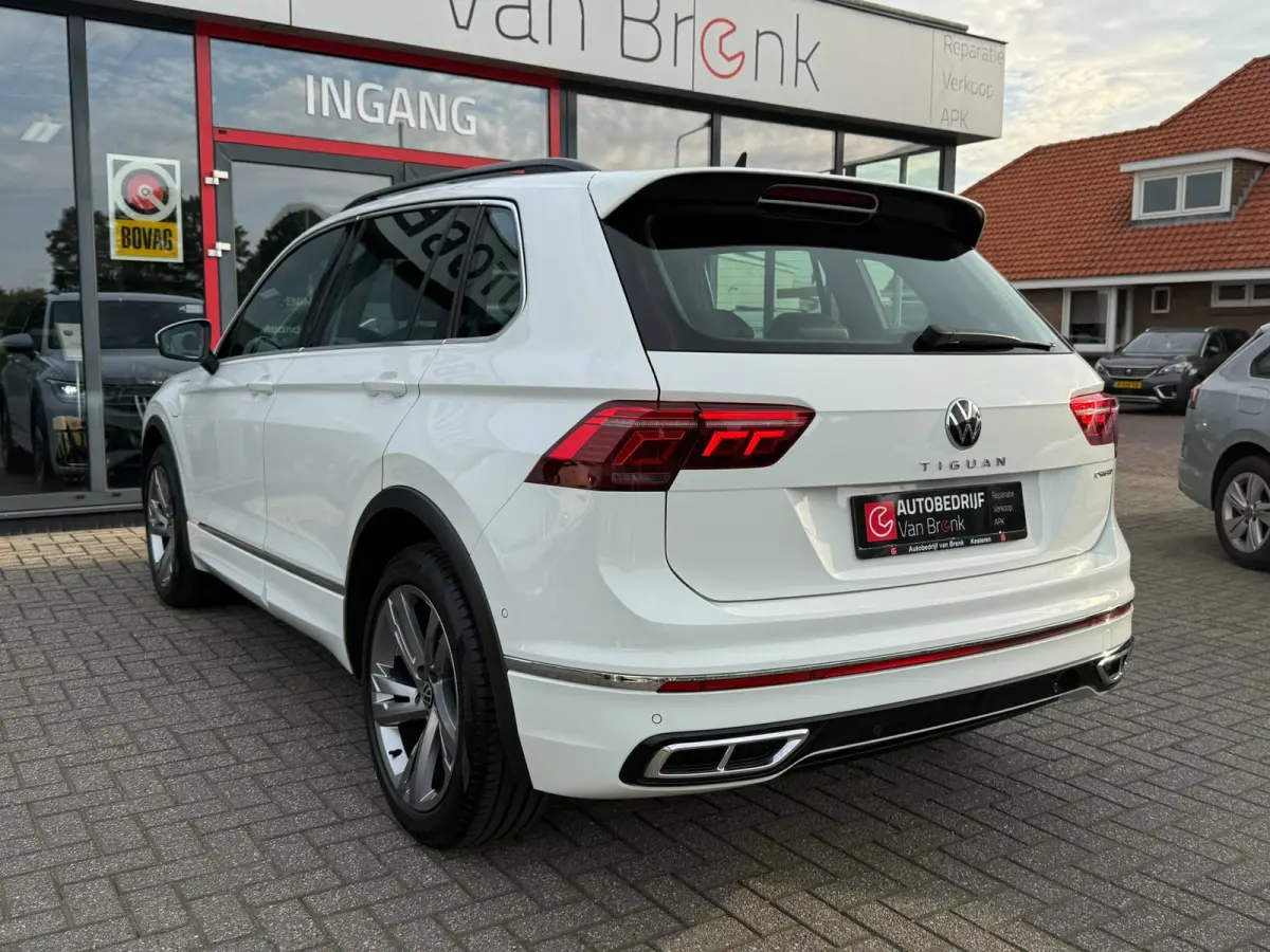 1.4 TSI eHybrid R-Line Business+ | SOH 97% | 245PK | Dynamische knipperlichten