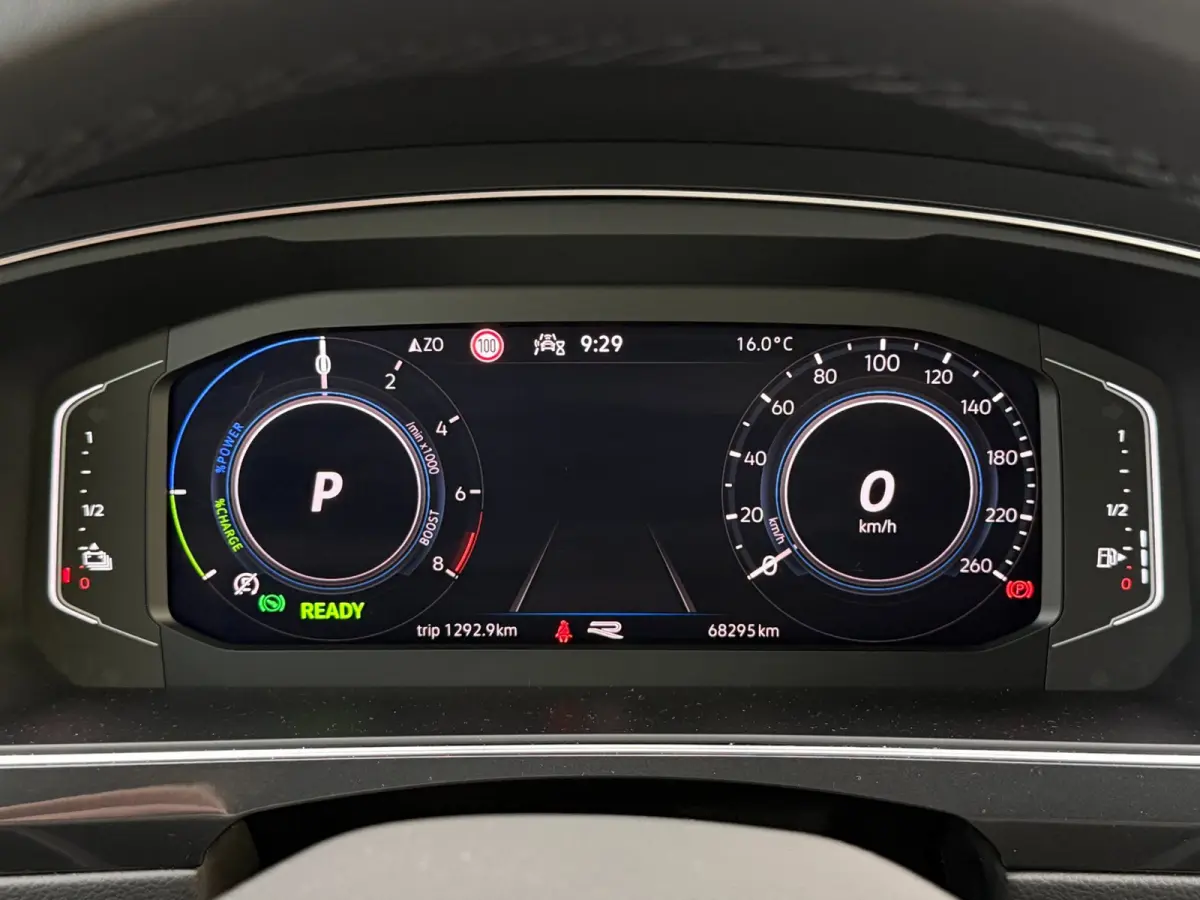 1.4 TSI eHybrid R-Line Business+ | SOH 97% | 245PK | Dynamische knipperlichten