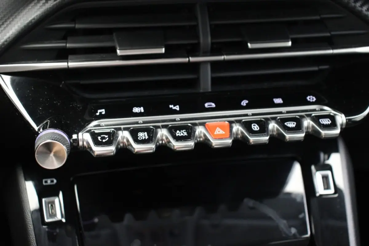 1.2 PureTech Allure Pack Automaat - Digitaal Cockpit, Carplay, Camera, Adapt. Cruise