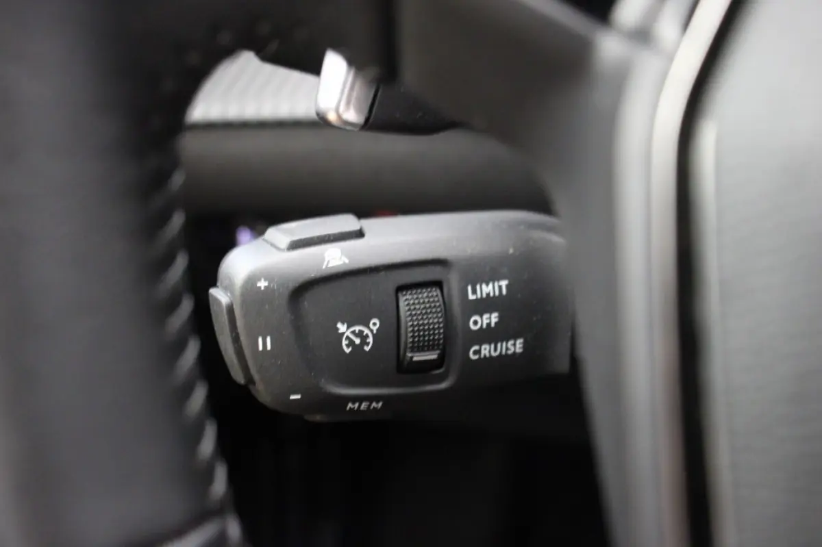 1.2 PureTech Allure Pack Automaat - Digitaal Cockpit, Carplay, Camera, Adapt. Cruise