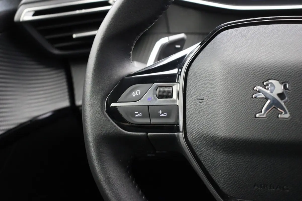 1.2 PureTech Allure Pack Automaat - Digitaal Cockpit, Carplay, Camera, Adapt. Cruise
