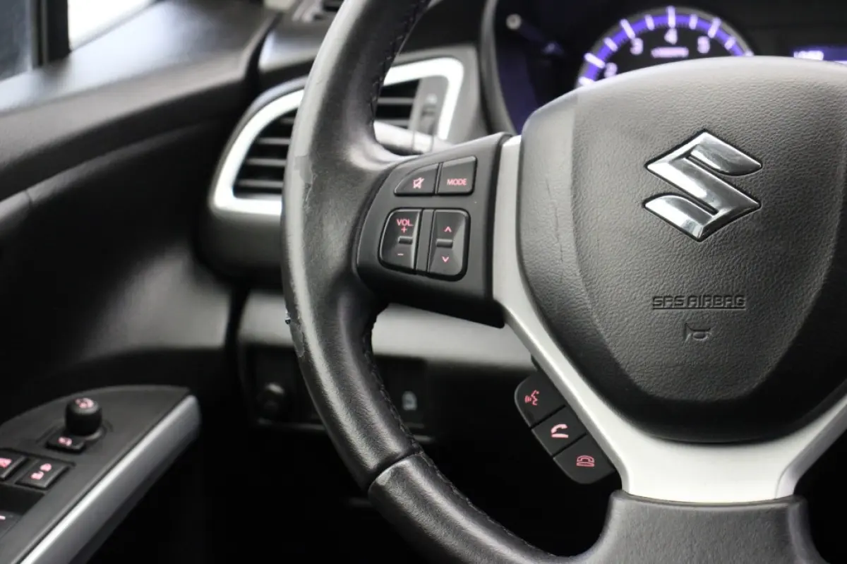 1.0 Boosterjet Exclusive - Trekhaak, Carplay, Camera, Cruise, Clima, Stoelverw.