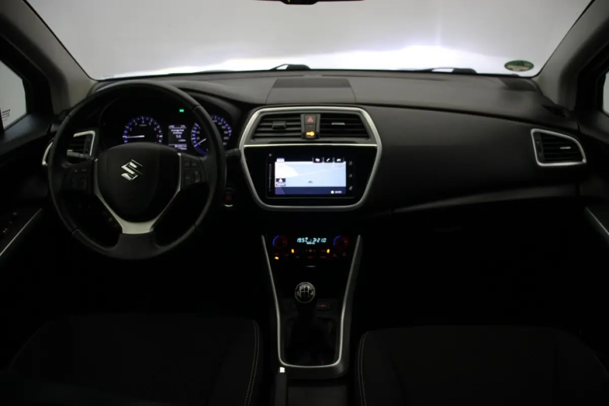 1.0 Boosterjet Exclusive - Trekhaak, Carplay, Camera, Cruise, Clima, Stoelverw.