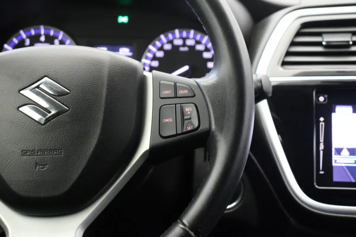 1.0 Boosterjet Exclusive - Trekhaak, Carplay, Camera, Cruise, Clima, Stoelverw.
