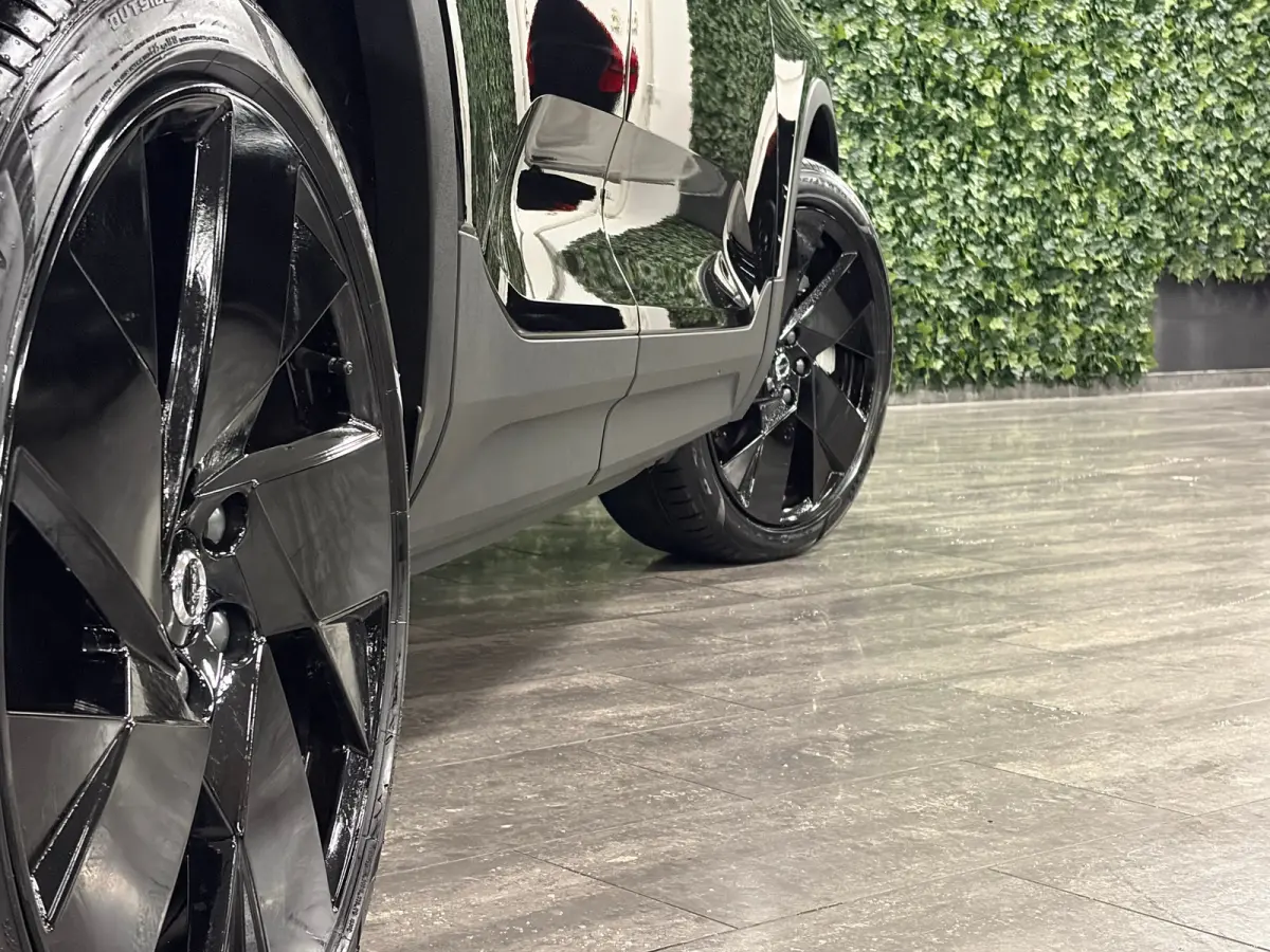 Single Motor Extended Range Ultra Black Ed. 82 kWh | Vol! | Trekhaak | Schuifdak | 360° Camera | Harman Kardon | Pixel LED koplampen meesturend | Adaptieve Cruise Control | Bestuurdersstoel