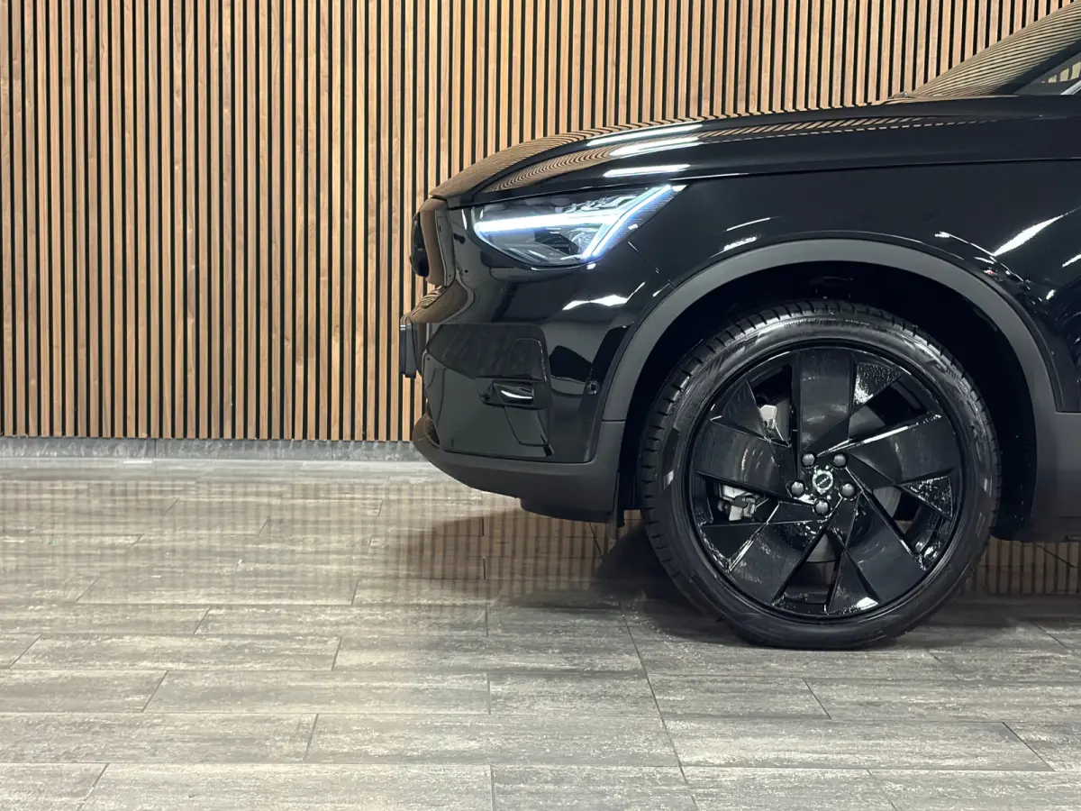 Single Motor Extended Range Ultra Black Ed. 82 kWh | Vol! | Trekhaak | Schuifdak | 360° Camera | Harman Kardon | Pixel LED koplampen meesturend | Adaptieve Cruise Control | Bestuurdersstoel