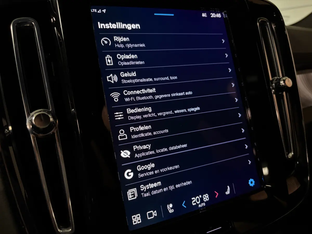Single Motor Extended Range Ultra Black Ed. 82 kWh | Vol! | Trekhaak | Schuifdak | 360° Camera | Harman Kardon | Pixel LED koplampen meesturend | Adaptieve Cruise Control | Bestuurdersstoel