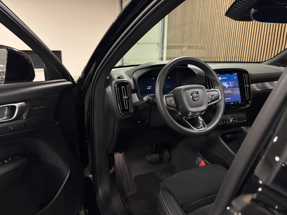 Single Motor Extended Range Ultra Black Ed. 82 kWh | Vol! | Trekhaak | Schuifdak | 360° Camera | Harman Kardon | Pixel LED koplampen meesturend | Adaptieve Cruise Control | Bestuurdersstoel