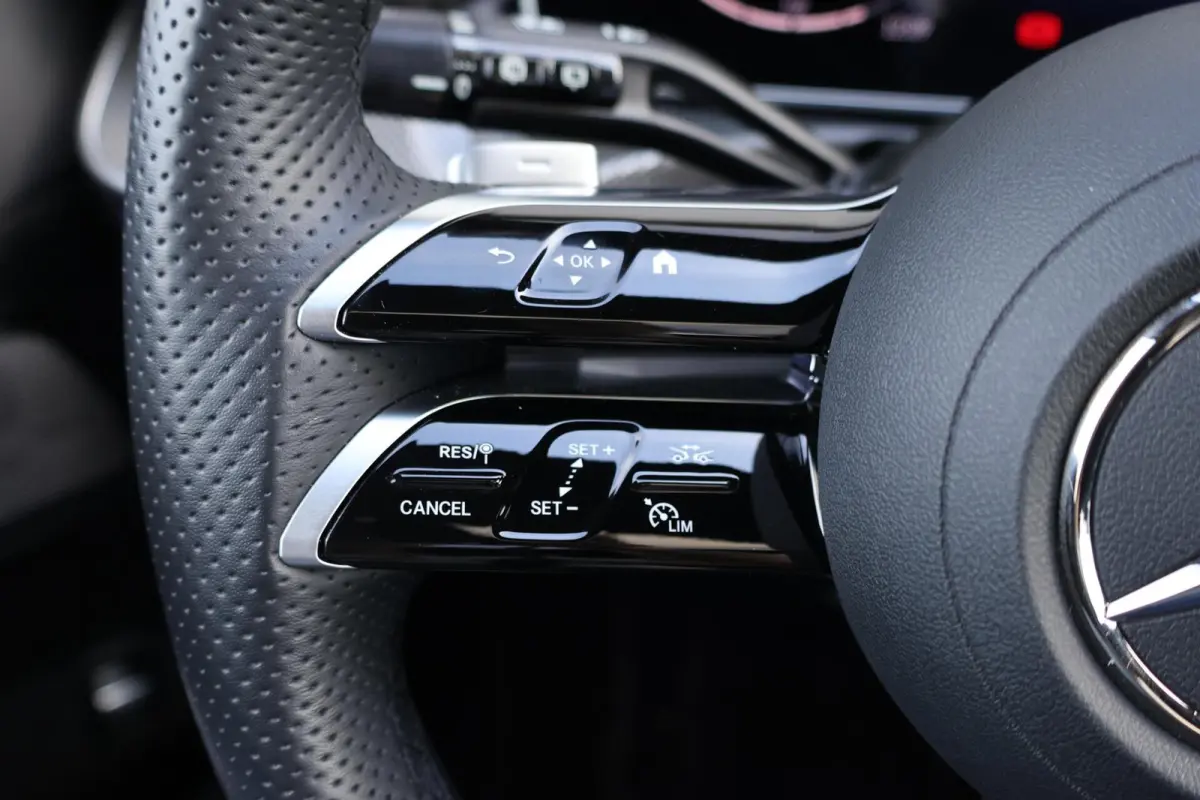 200 AMG Line / Panoramadak / Memory Stoelen / 360 Camera / Night Pakket / Burmester Surround