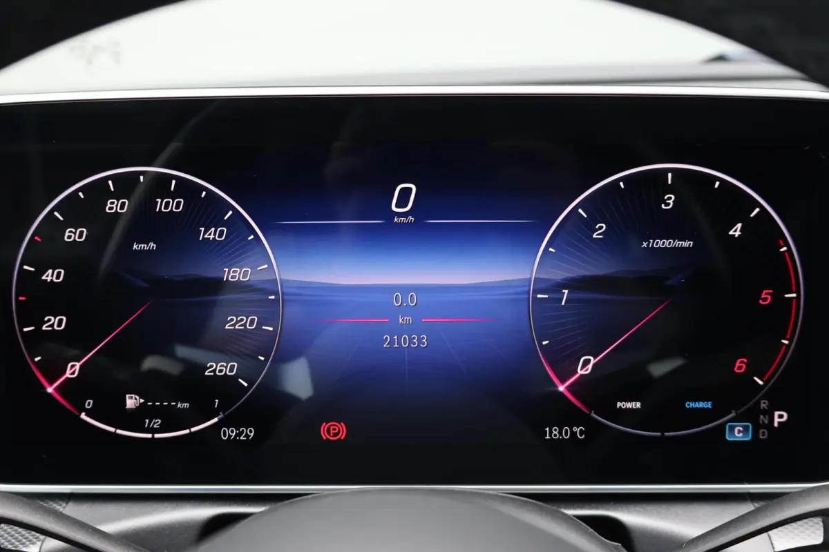 220 d AMG Line / Panoramadak / Memory Stoelen / Burmester Surround / Night Pakket / Trekhaak Wegklapbaar