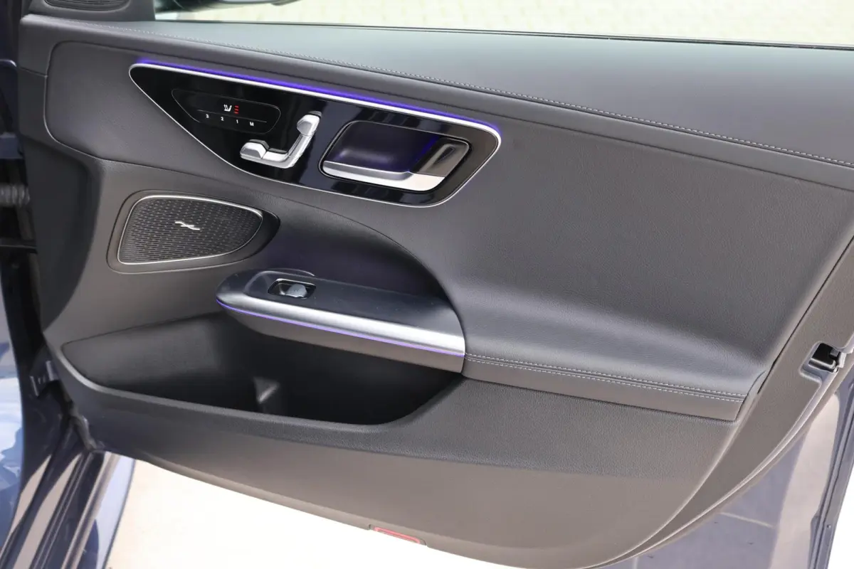 220 d AMG Line / Panoramadak / Memory Stoelen / Burmester Surround / Night Pakket / Trekhaak Wegklapbaar