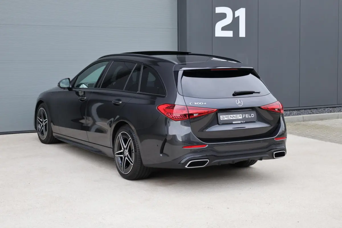 300 d AMG Line / Panoramadak / Memory Stoelen / Burmester Surround / Night Pakket / Trekhaak Wegklapbaar