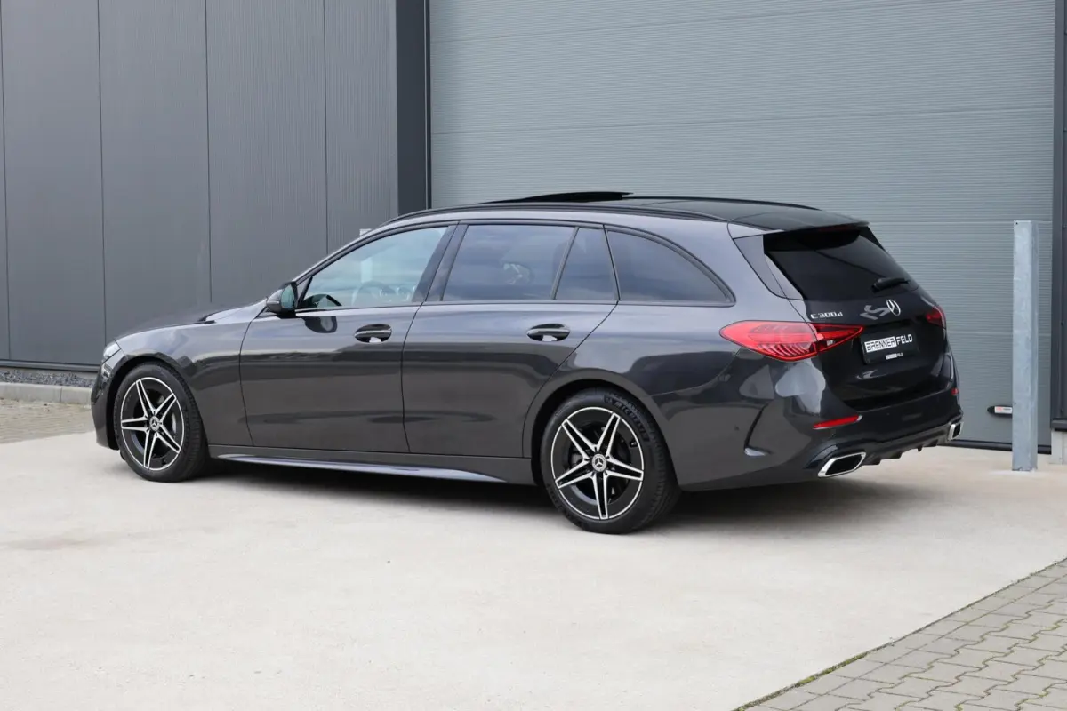 300 d AMG Line / Panoramadak / Memory Stoelen / Burmester Surround / Night Pakket / Trekhaak Wegklapbaar