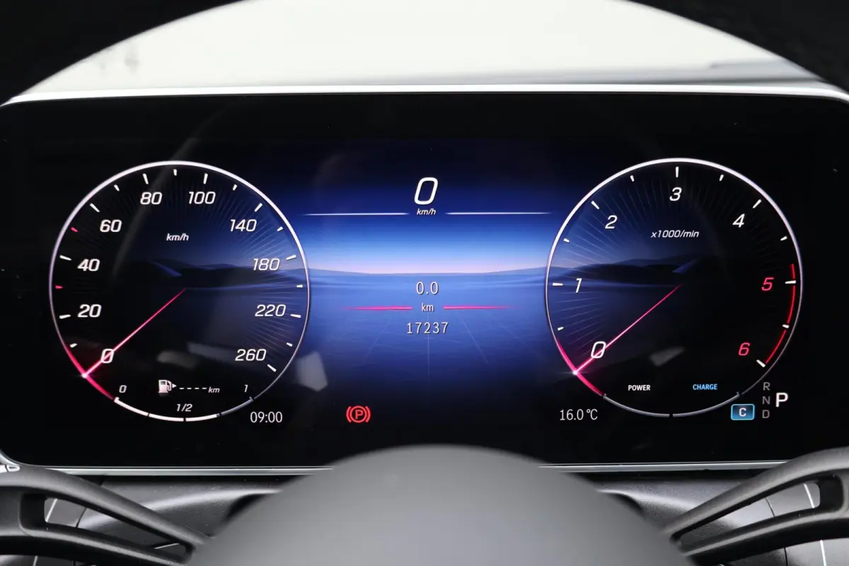 300 d AMG Line / Panoramadak / Memory Stoelen / Burmester Surround / Night Pakket / Trekhaak Wegklapbaar