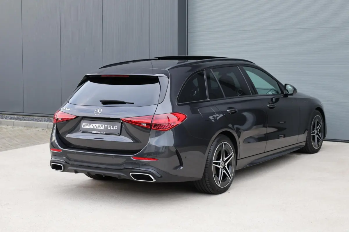 300 d AMG Line / Panoramadak / Memory Stoelen / Burmester Surround / Night Pakket / Trekhaak Wegklapbaar