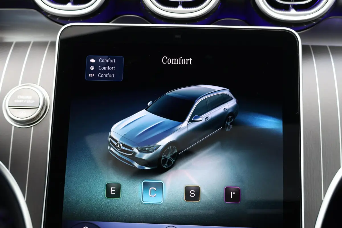 300 d AMG Line / Panoramadak / Memory Stoelen / Burmester Surround / Night Pakket / Trekhaak Wegklapbaar