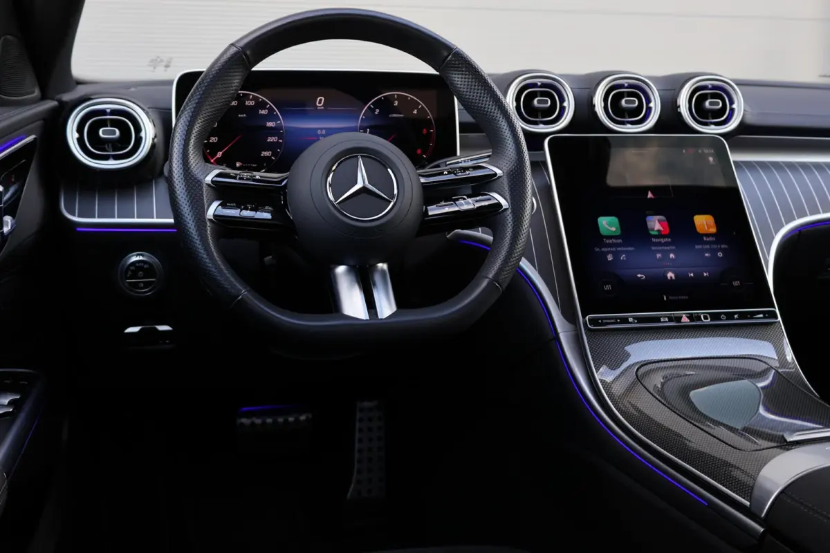 300 d AMG Line / Panoramadak / Memory Stoelen / Burmester Surround / Night Pakket / Trekhaak Wegklapbaar