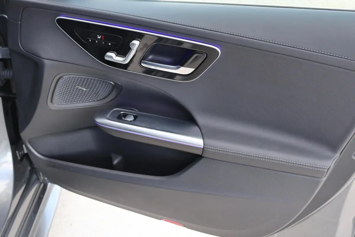 300 d AMG Line / Panoramadak / Memory Stoelen / Burmester Surround / Night Pakket / Trekhaak Wegklapbaar