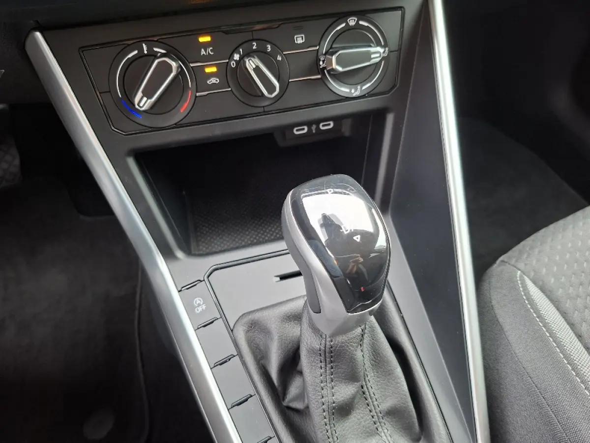 1.0 TSI Life Business * AUTOMAAT * Apple Carplay * 37.000KM!