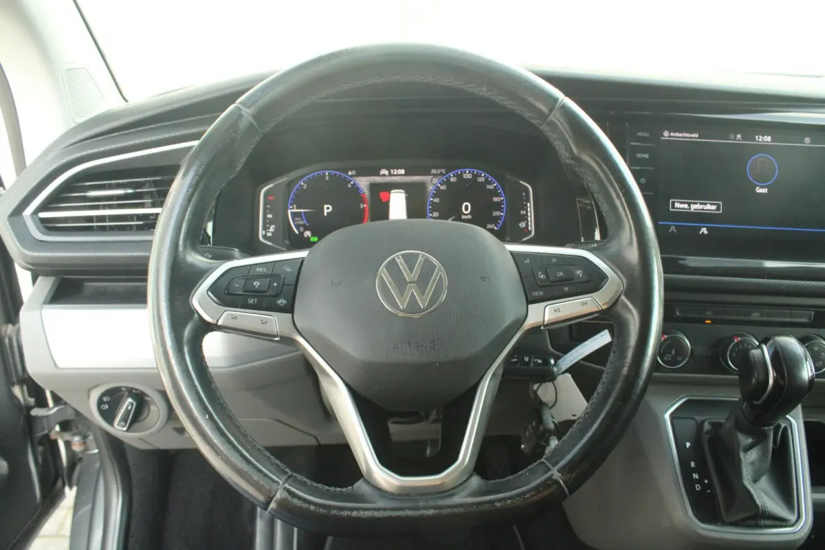 2.0 TDI 150pk DSG L2H1 28 Bulli | Adaptieve Cruise Control | LED Koplampen | Trekhaak | 20' Velgen | Navigatie | App Connect