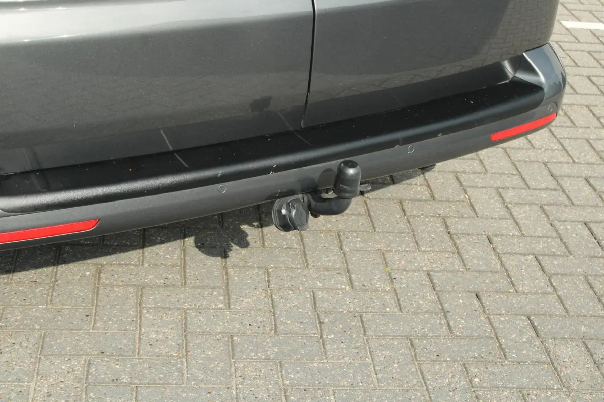 2.0 TDI 150pk DSG L2H1 28 Bulli | Adaptieve Cruise Control | LED Koplampen | Trekhaak | 20' Velgen | Navigatie | App Connect