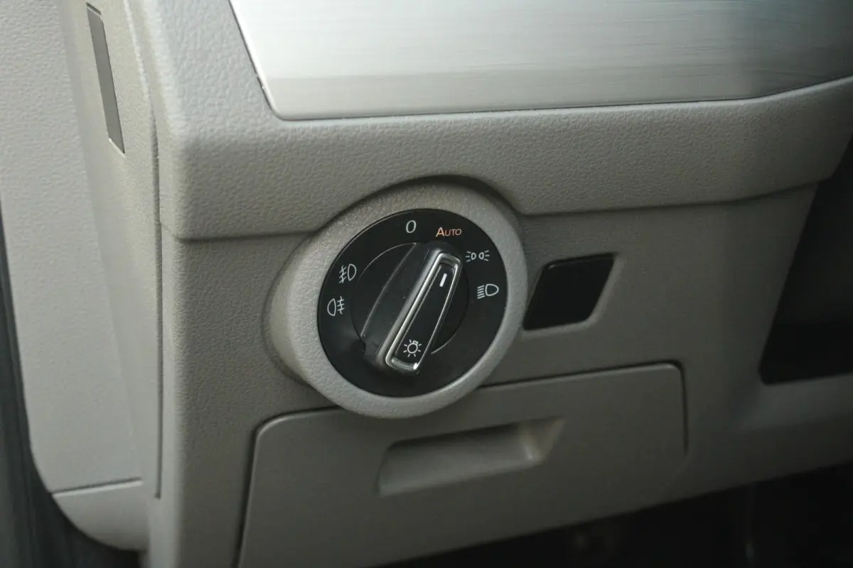 2.0 TDI 150pk DSG L2H1 28 Bulli | Adaptieve Cruise Control | LED Koplampen | Trekhaak | 20' Velgen | Navigatie | App Connect