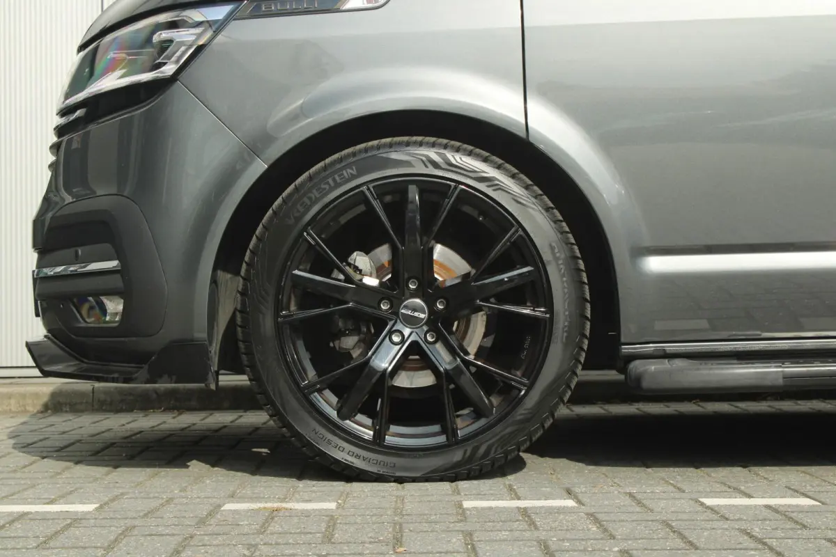 2.0 TDI 150pk DSG L2H1 28 Bulli | Adaptieve Cruise Control | LED Koplampen | Trekhaak | 20' Velgen | Navigatie | App Connect