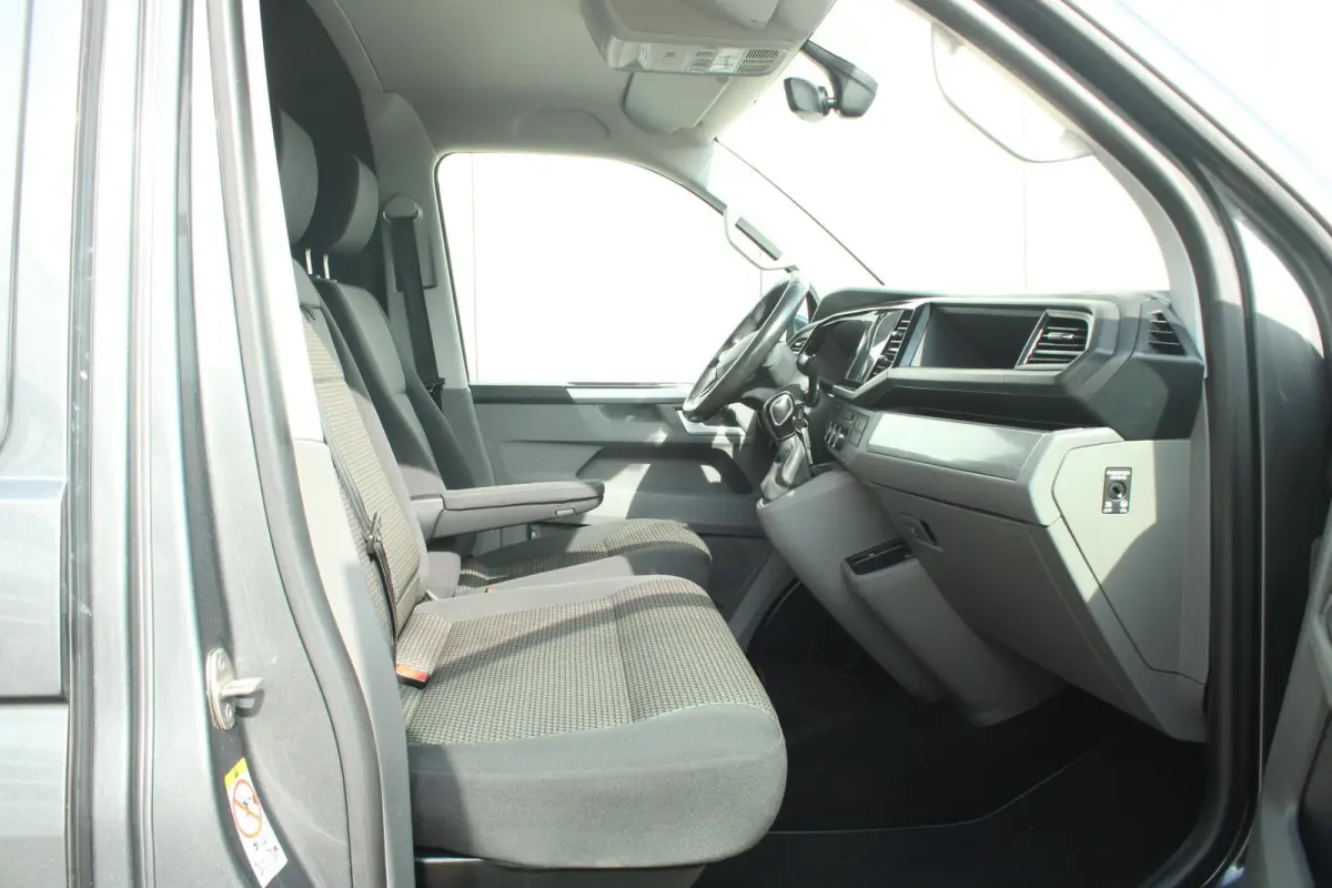 2.0 TDI 150pk DSG L2H1 28 Bulli | Adaptieve Cruise Control | LED Koplampen | Trekhaak | 20' Velgen | Navigatie | App Connect