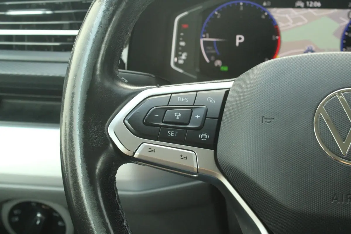 2.0 TDI 150pk DSG L2H1 28 Bulli | Adaptieve Cruise Control | LED Koplampen | Trekhaak | 20' Velgen | Navigatie | App Connect