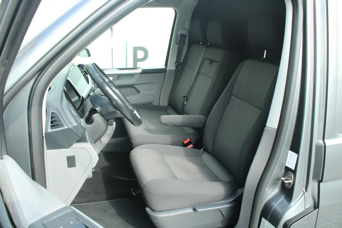 2.0 TDI 150pk DSG L2H1 28 Bulli | Adaptieve Cruise Control | LED Koplampen | Trekhaak | 20' Velgen | Navigatie | App Connect