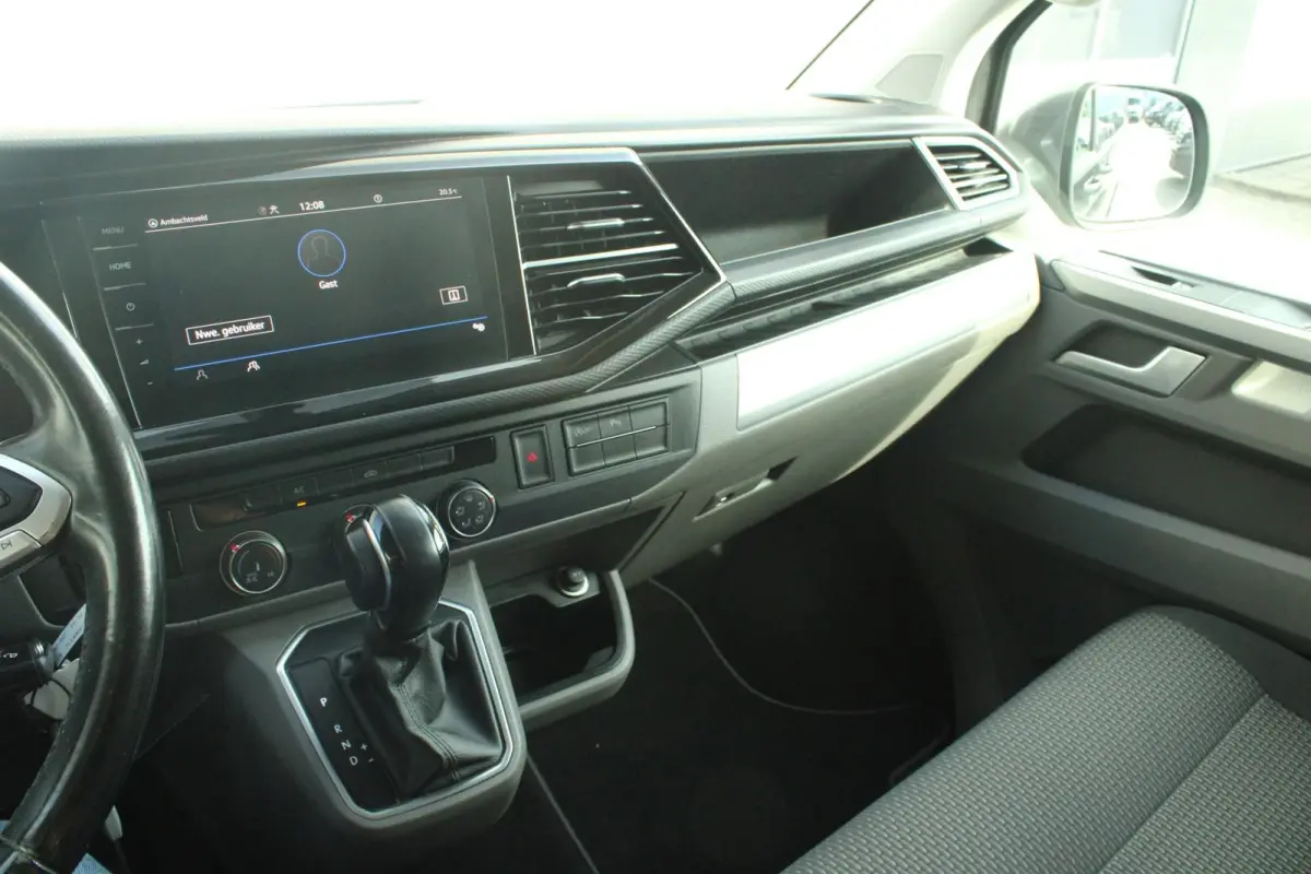 2.0 TDI 150pk DSG L2H1 28 Bulli | Adaptieve Cruise Control | LED Koplampen | Trekhaak | 20' Velgen | Navigatie | App Connect