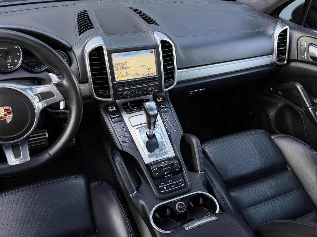 4.8 Turbo Pano - GTS Stoelen - Alcantara Hemel - Leder Dashboard