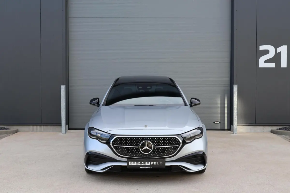 300 de 4MATIC AMG Line / Panoramadak / Memory Stoelen / Hyperscreen / Keyless-Go / Luchtvering / Nappa Leder