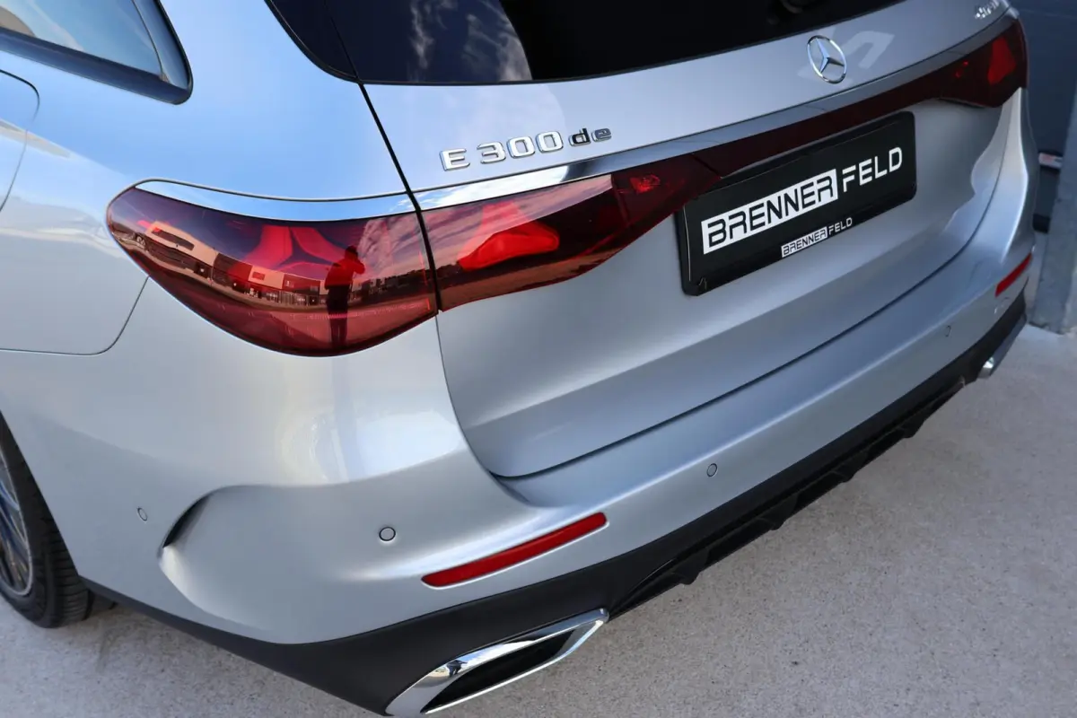 300 de 4MATIC AMG Line / Panoramadak / Memory Stoelen / Hyperscreen / Keyless-Go / Luchtvering / Nappa Leder