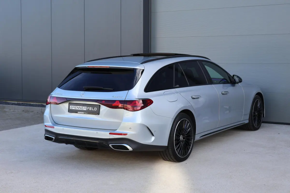 300 de 4MATIC AMG Line / Panoramadak / Memory Stoelen / Hyperscreen / Keyless-Go / Luchtvering / Nappa Leder