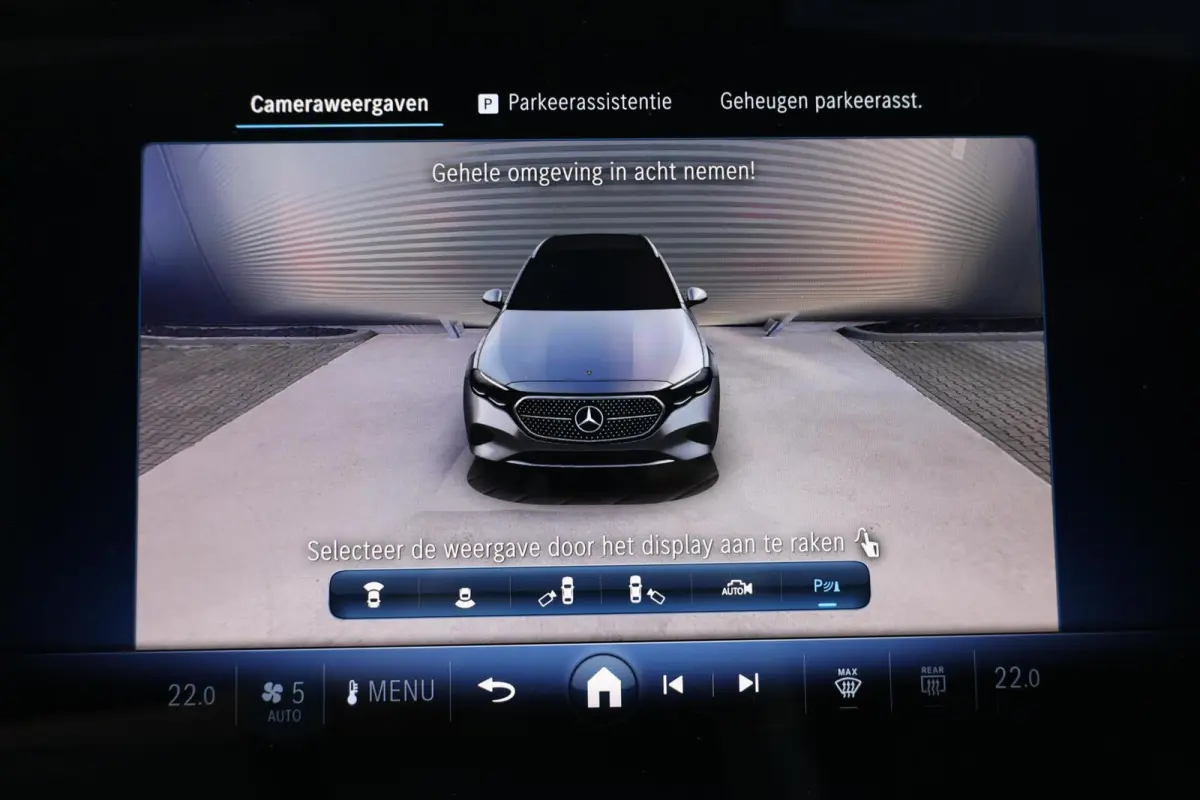300 de 4MATIC AMG Line / Panoramadak / Memory Stoelen / Hyperscreen / Keyless-Go / Luchtvering / Nappa Leder