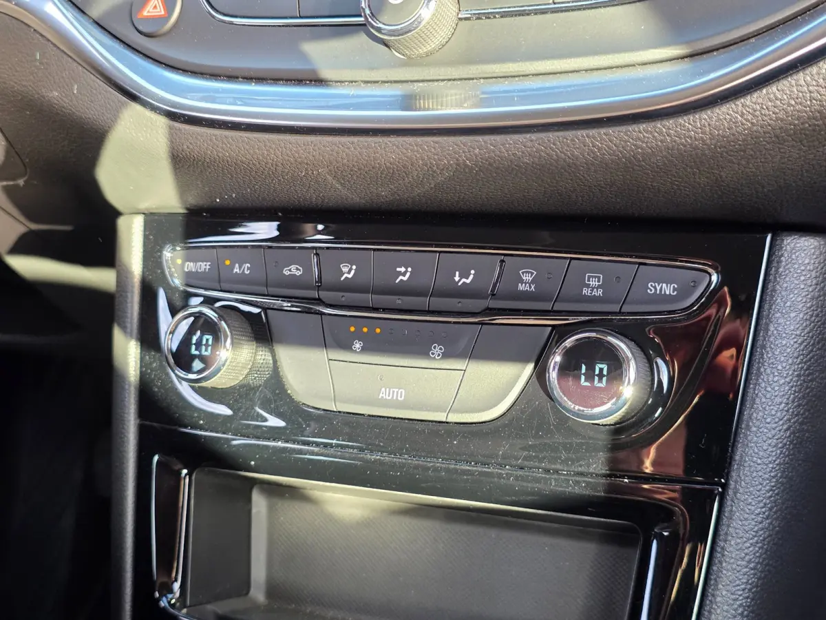 1.2 Elegance | TREKHAAK | NAVI | CARPLAY | CAMERA | CRUISE
