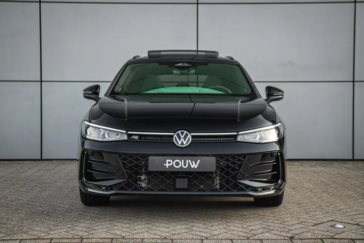 1.5 eHybrid 272pk R-Line Edition | Panoramadak | Trekhaak Uitklapbaar | Rondomzicht Camera