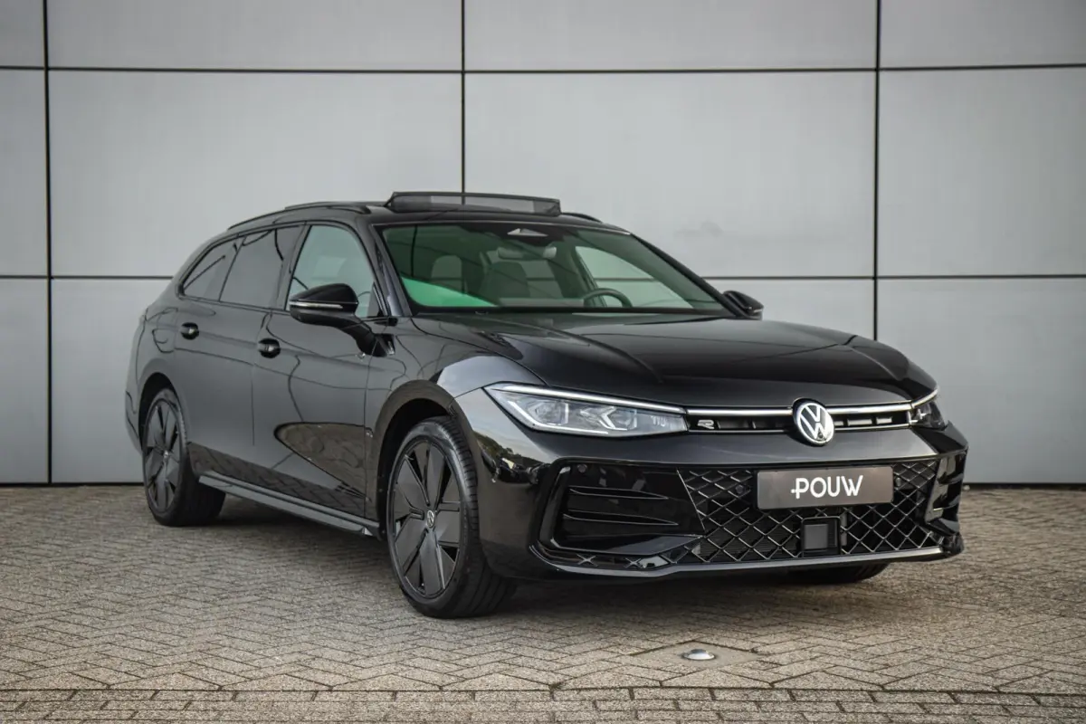 1.5 eHybrid 272pk R-Line Edition | Panoramadak | Trekhaak Uitklapbaar | Rondomzicht Camera