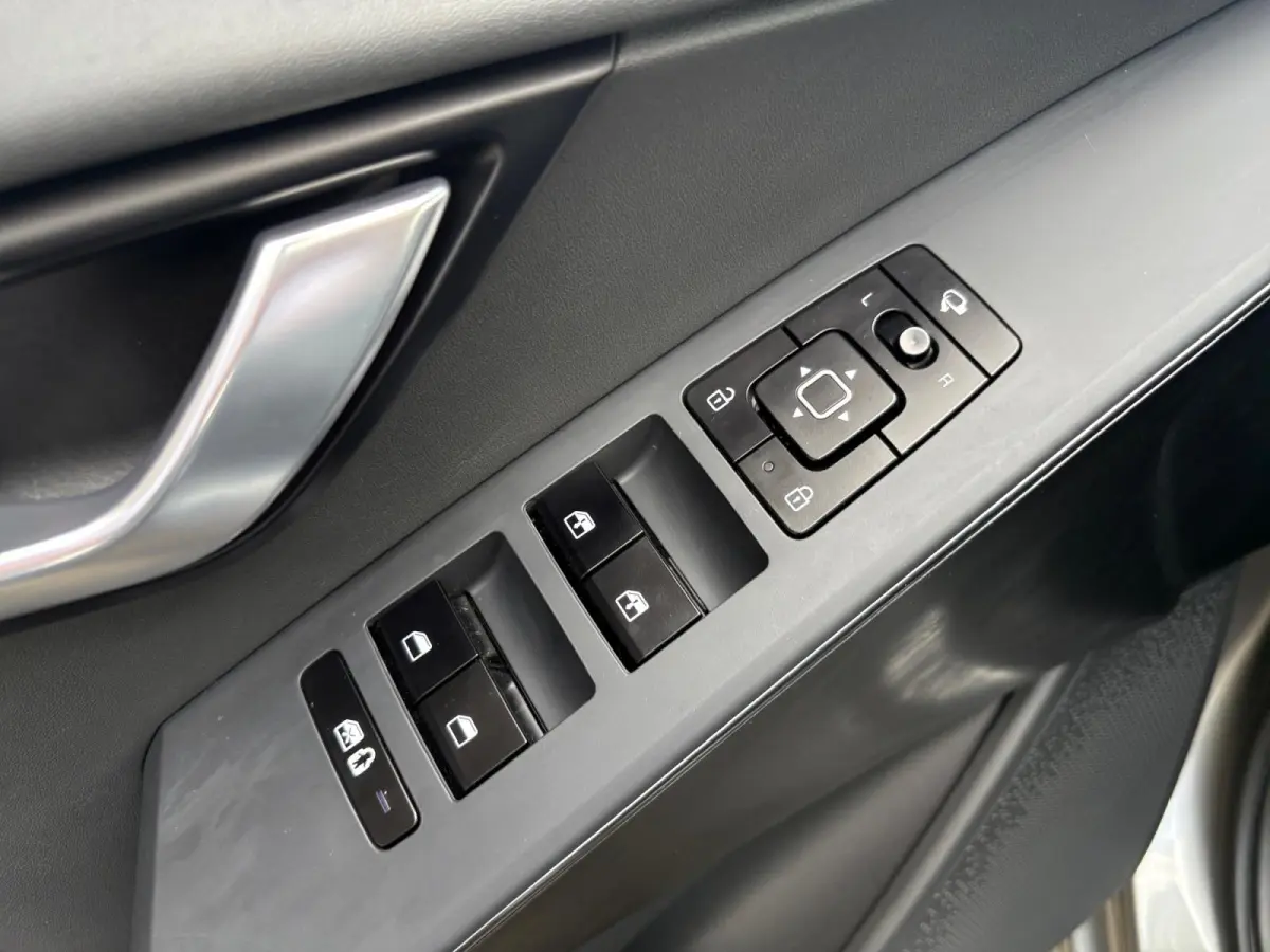 1.6 GDi Hybrid ComfortLine | Navigatie | Adaptieve Cruise Control | Apple Carplay / Android Auto | Climate control | Lichtmetalen Velgen |