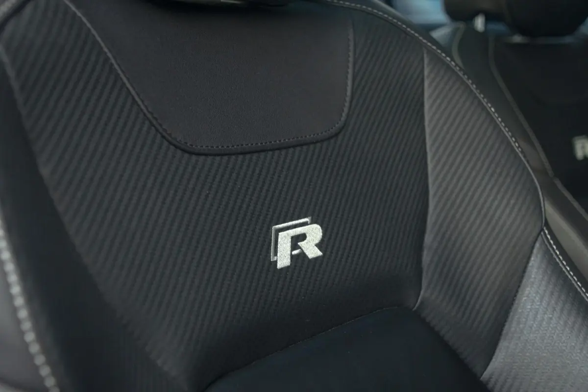 2.0 TSI 4Motion R|Akrapovic|DAB|Pano|ACC