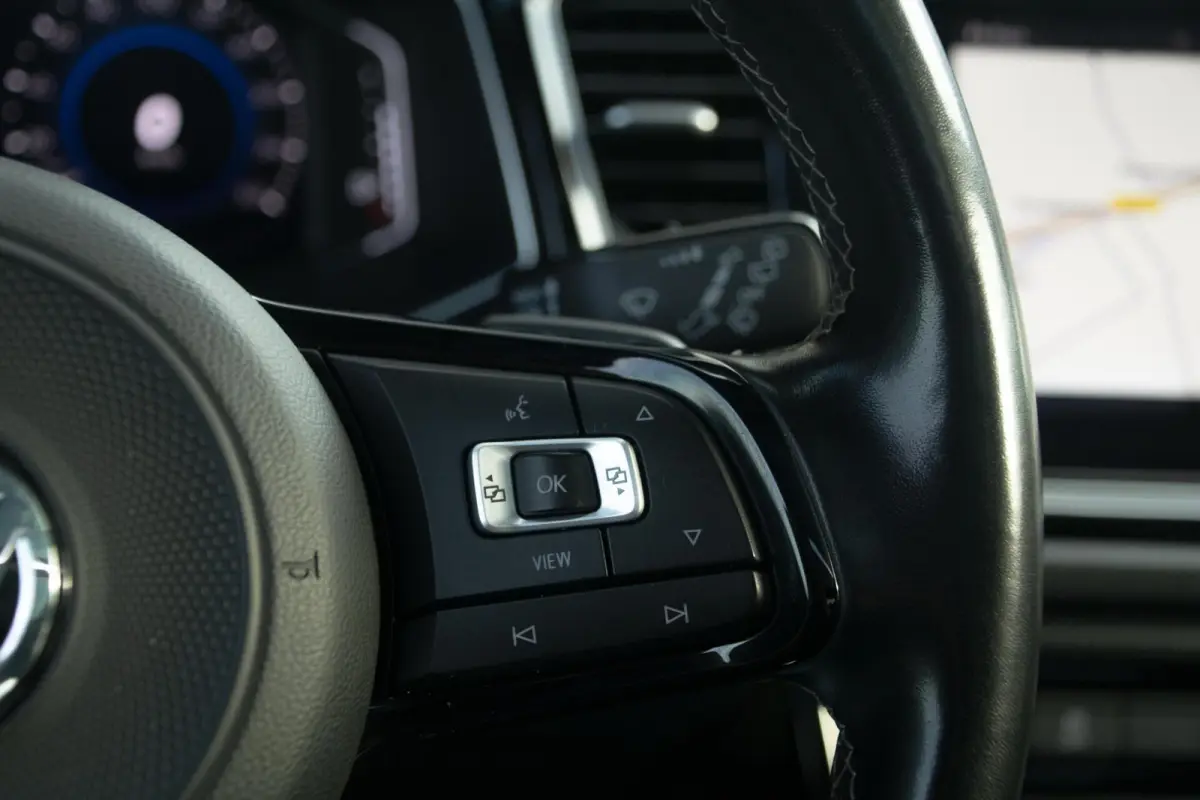 2.0 TSI 4Motion R|Akrapovic|DAB|Pano|ACC