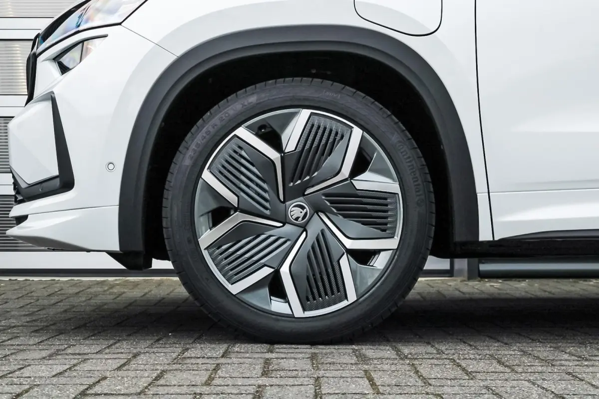 1.5 TSI 204pk PHEV Sportline Business | Trekhaak | Adaptief Onderstel | Head-up | Achterbank Verwarmd
