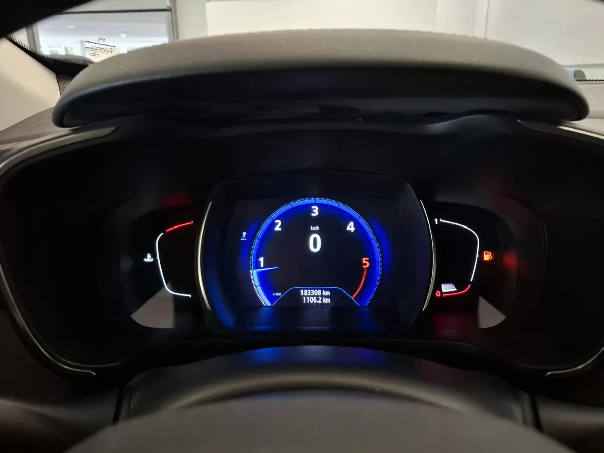 1.5 dCi Intens Trekhaak Navigatie Leder Euro 6