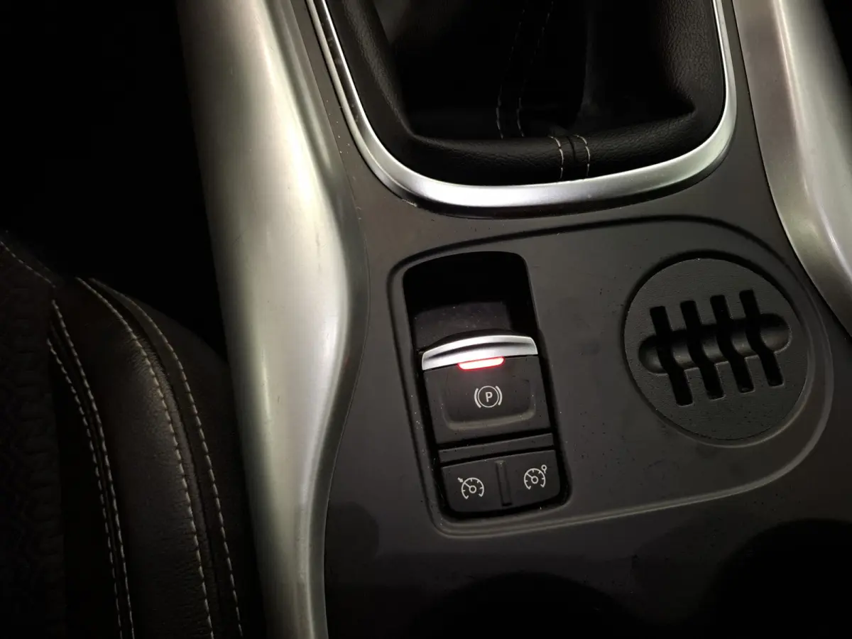 1.5 dCi Intens Trekhaak Navigatie Leder Euro 6