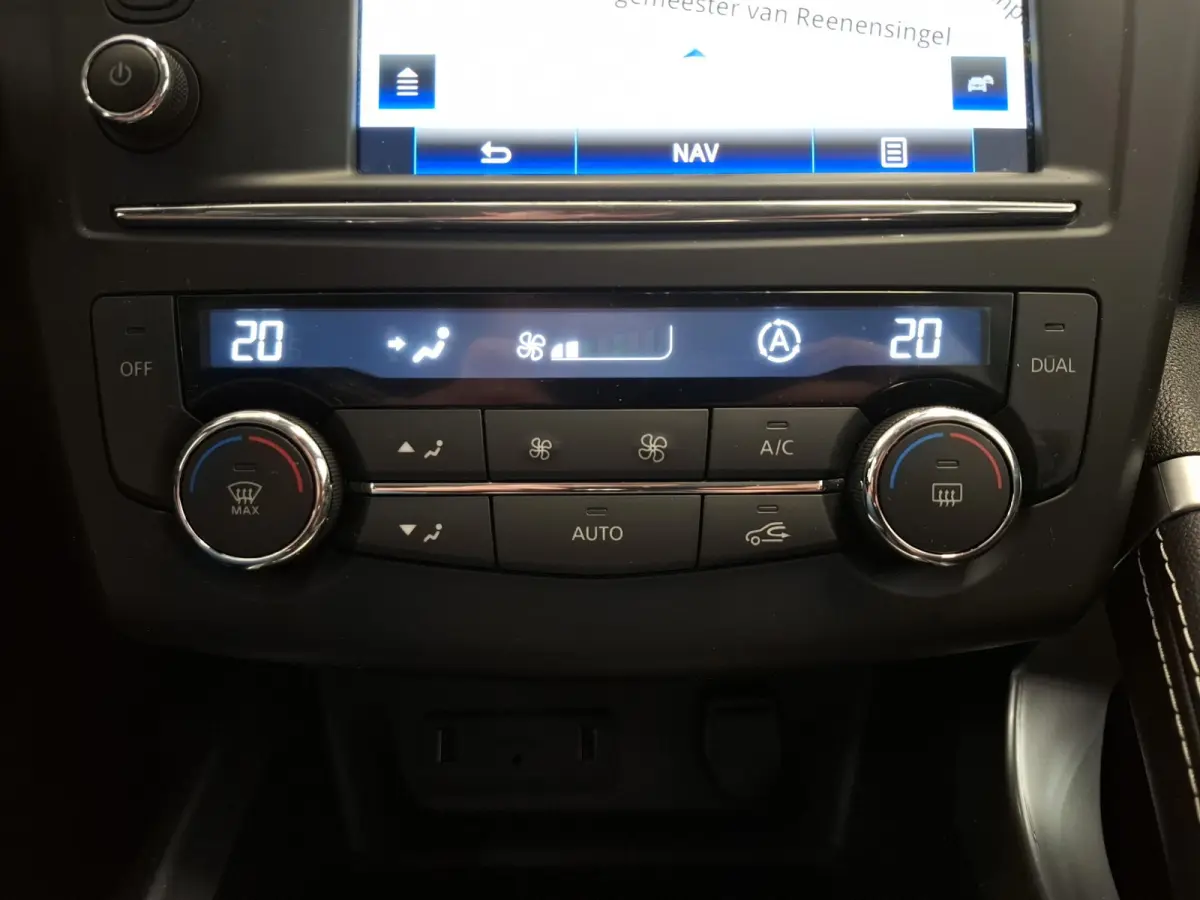 1.5 dCi Intens Trekhaak Navigatie Leder Euro 6