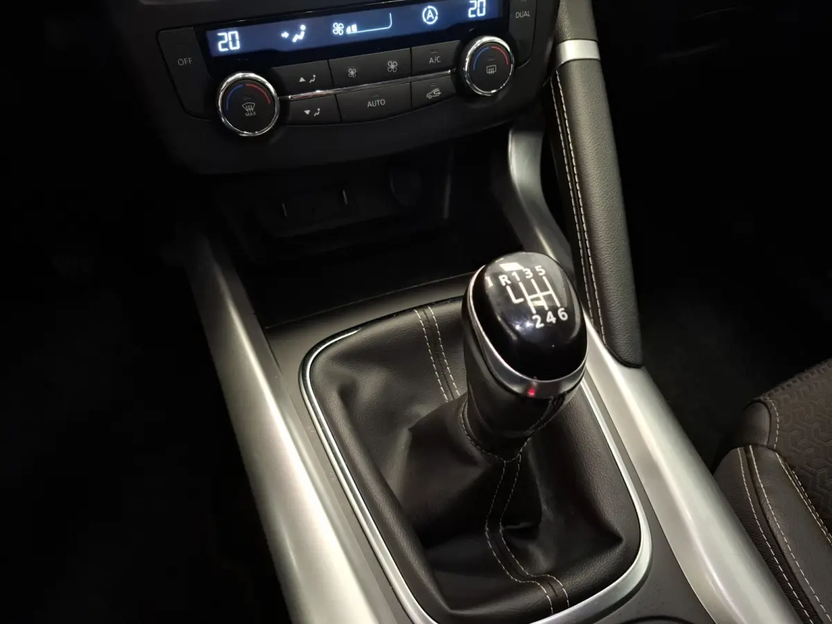 1.5 dCi Intens Trekhaak Navigatie Leder Euro 6