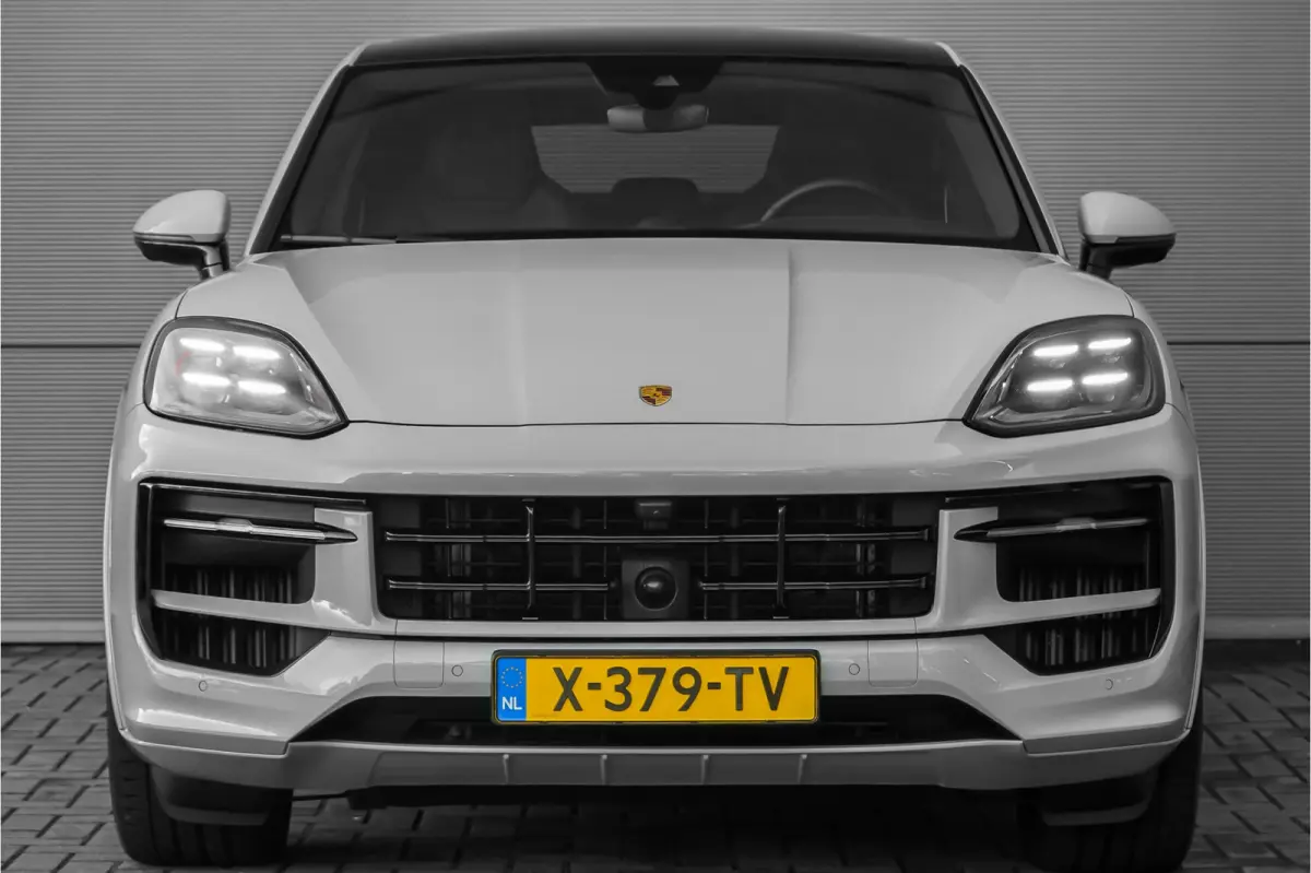 3.0 E-Hybrid Sport Design Pano ACC Stoelventilatie 18-wegs Bose 22"