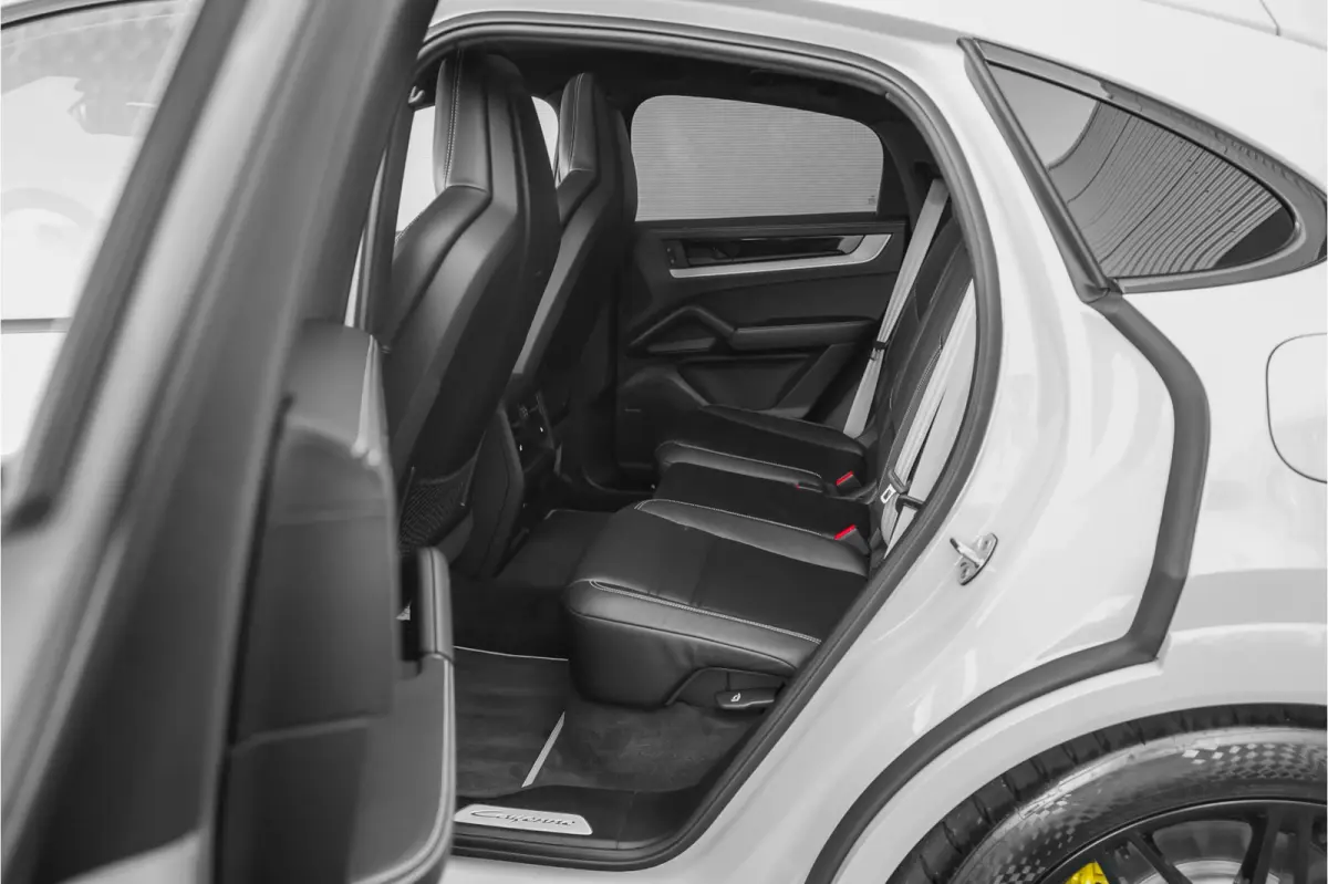 3.0 E-Hybrid Sport Design Pano ACC Stoelventilatie 18-wegs Bose 22"